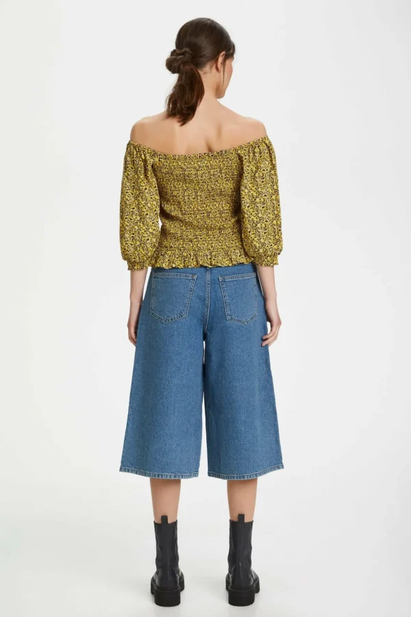 Saraleegz Top>Gestuz Outlet
